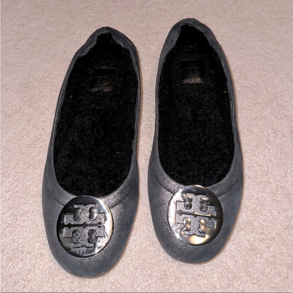 480. EUC (Worn Twice) - Tory Burch Chrome Flats With Fleece Lining - Picture 1 of 5